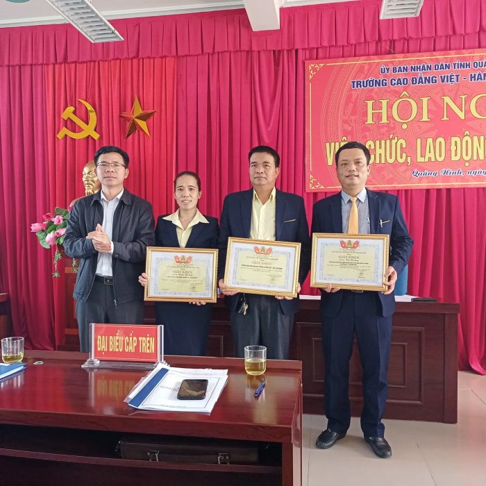 Trường Cao Đẳng Việt - Hàn Quảng Ninh Hình Ảnh 2