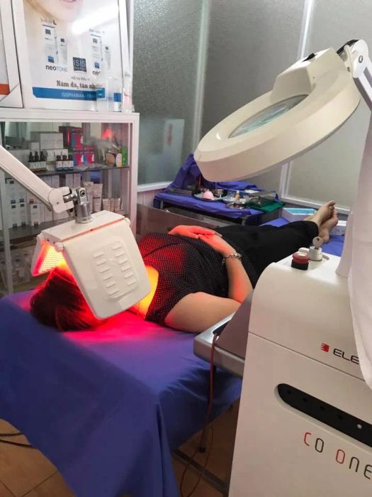 Không gian hiện đại tại Phòng Khám Da Liễu & Laser Thẩm Mỹ BS Hồ Tuấn