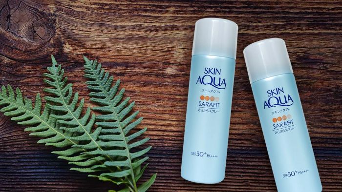 Hình ảnh thực tế kem chống nắng Sunplay Skin Aqua Sara-Fit UV Spray Fragrance Free SPF50+ PA++++
