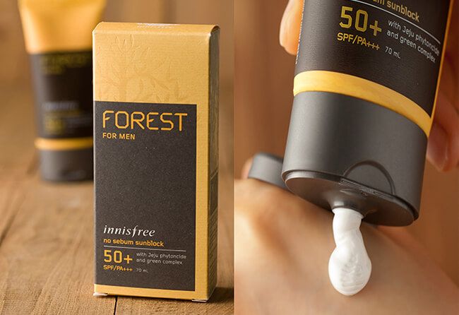 Kem Chống Nắng Innisfree No-Sebum Sunblock - Ảnh thứ hai minh chứng cho khả năng thẩm thấu tức thì, để lại làn da khô thoáng không tì vết suốt 8 giờ.