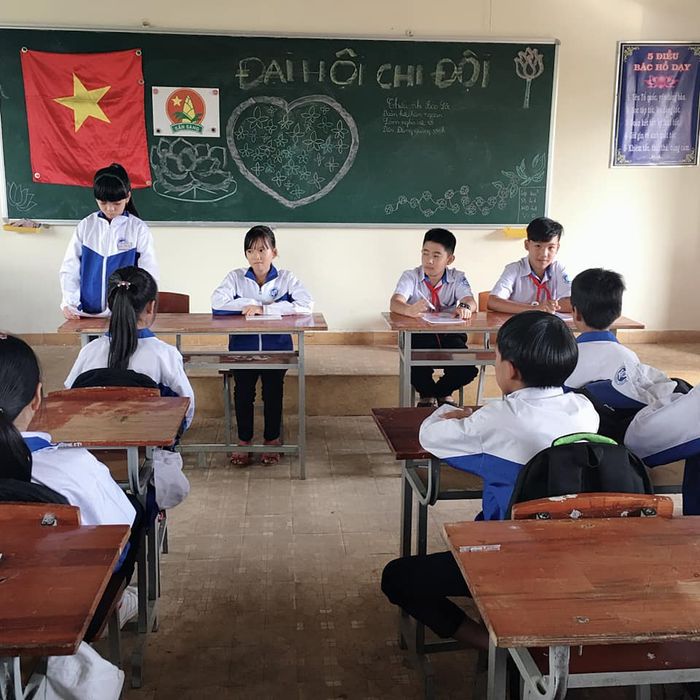 Khuôn viên xanh mát của THCS Chu Văn An