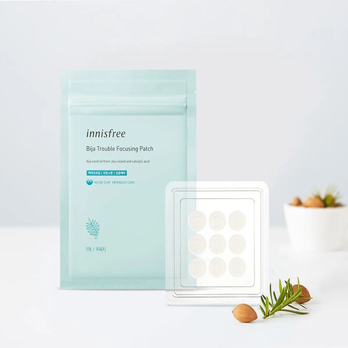 Hình ảnh thực tế miếng dán mụn Innisfree Bija Trouble Spot Patch phiên bản mới nhất