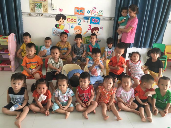 Hình ảnh hoạt động vui chơi ngoài trời tại Nhóm trẻ tư thục Hoa Mai