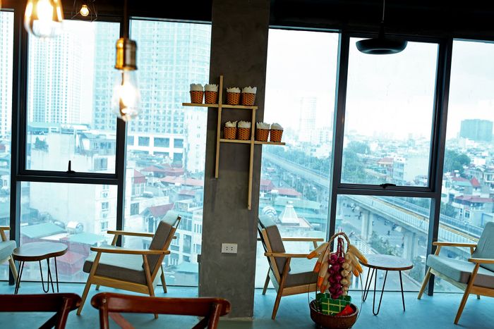 Khu vườn trên mây tại Sam Rooftop Coffee - góc sống ảo đậm chất HongKong