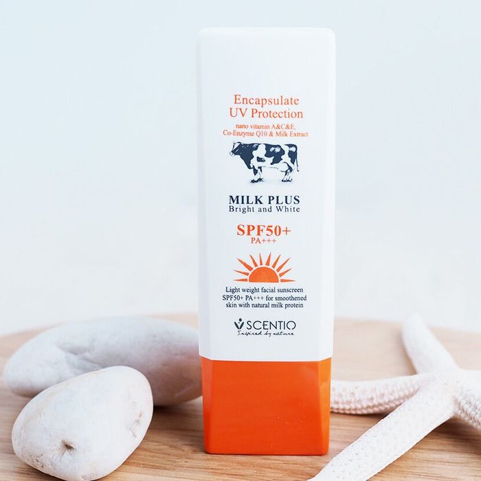 Scentio Milk Plus UV Protection SPF50+ - Hình ảnh minh họa số 1 về kem chống nắng dạng sữa thẩm thấu tức thì