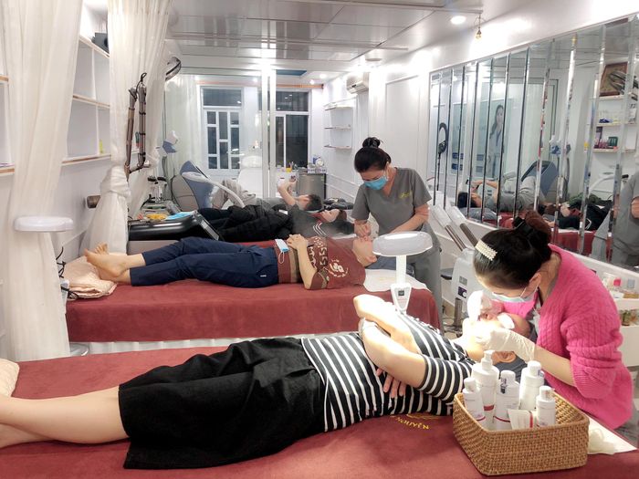 Hình ảnh quy trình điều trị chuyên nghiệp tại Phòng Khám Bác Sĩ Nguyên