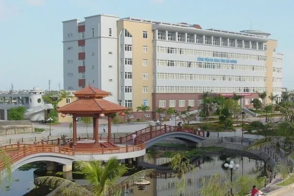 Toàn cảnh Bệnh viện Đa khoa tỉnh Hải Dương - Cơ sở y tế hạng I với kiến trúc hiện đại
