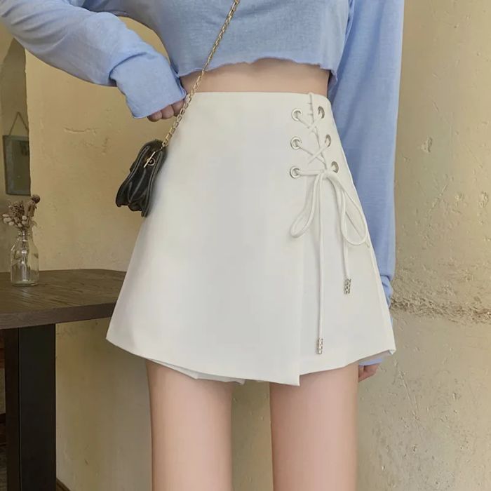 Hình ảnh những mẫu chân váy hot trend tại LOVE - Flower