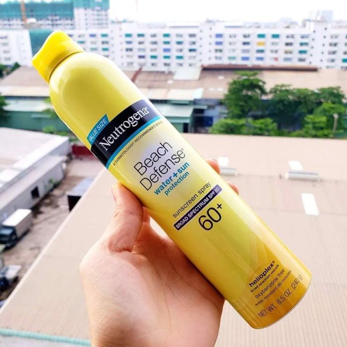 Xịt Chống Nắng Neutrogena Beach Defense SPF60+ phiên bản ảnh 1