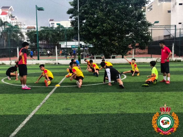 Trung tâm huấn luyện Bóng đá Hoàng Gia ảnh 2