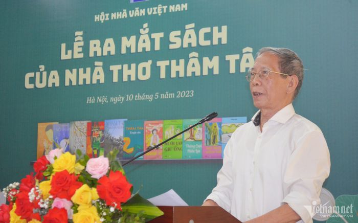 Tranh minh họa: Hình ảnh dân quân du kích trong kháng chiến