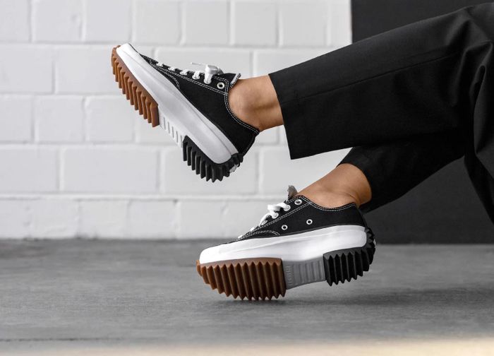 Không gian trưng bày đầy cảm hứng tại Store Converse