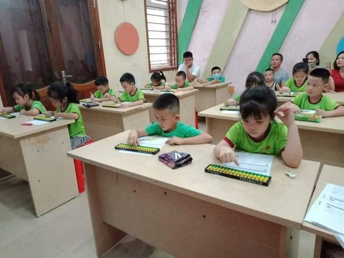 Hình ảnh hoạt động tại Vinabacus Trí Tuệ Việt Nghệ An