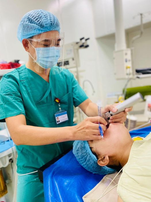 Hình ảnh 2: Hệ thống phòng khám và điều trị tiêu chuẩn