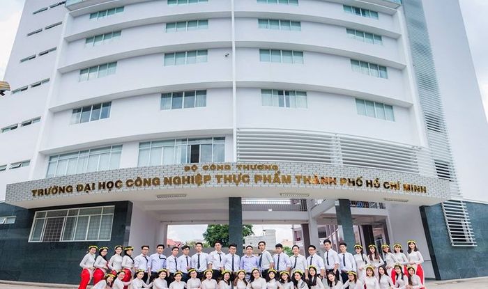 Hình ảnh hiện đại khu giảng đường Đại học Công nghiệp Thực phẩm TP.HCM