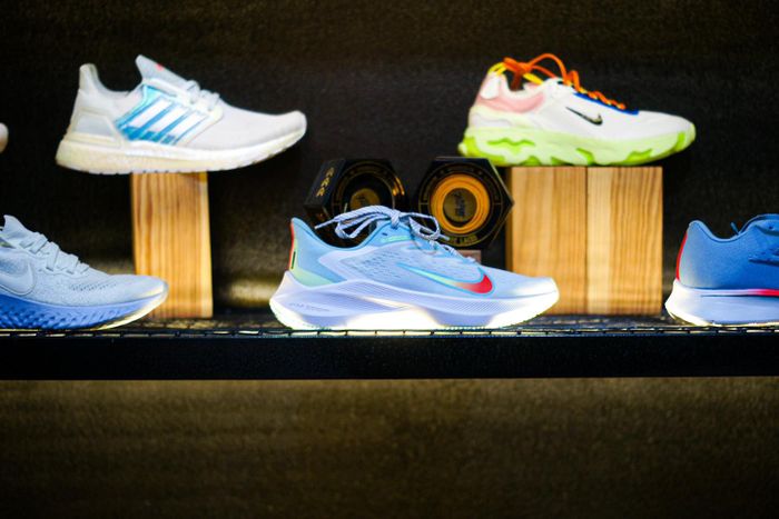 Bộ sưu tập sneaker limited edition tại KING SHOES