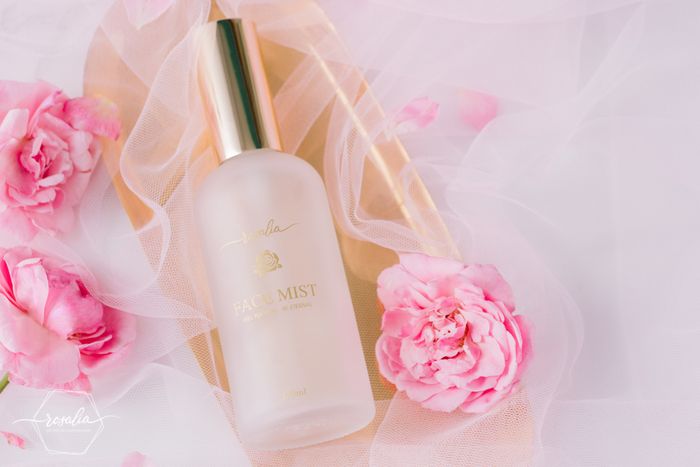 Hình ảnh chính hãng xịt khoáng hoa hồng hữu cơ ROSALIA
