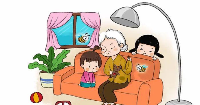 Khoảnh khắc ấm áp giữa bà và cháu trong buổi chiều mò cua bắt ốc (Nguồn ảnh: internet)