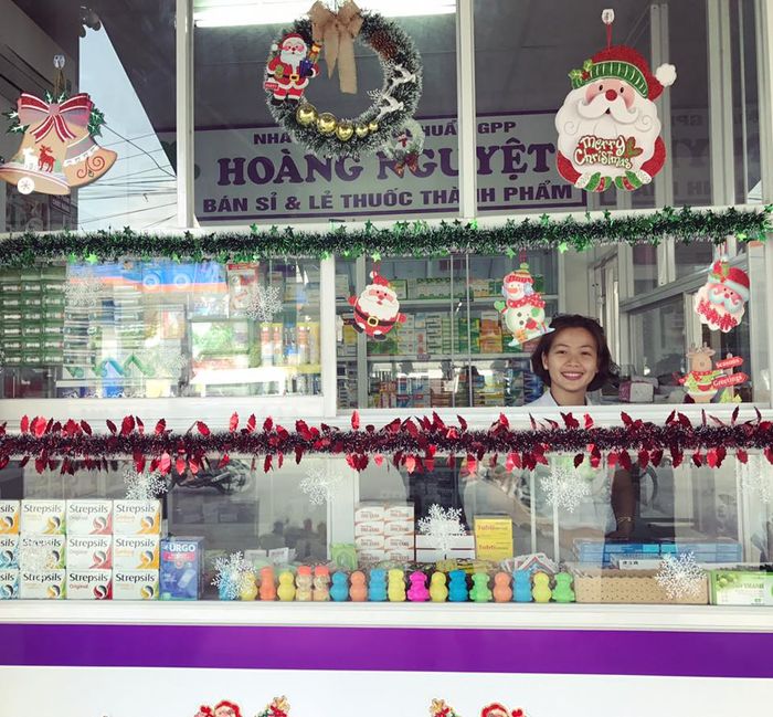 Không gian hiện đại và chuyên nghiệp tại Nhà thuốc Hoàng Nguyệt