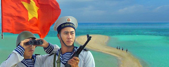 Bức ảnh tư liệu quý giá ghi lại khoảnh khắc biểu diễn nghệ thuật đầy cảm xúc của bộ đội hải quân (Nguồn: internet)
