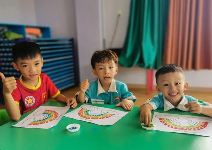 Trường MN Song Ngữ Cầu Vồng Nhỏ - RIS School ảnh 1