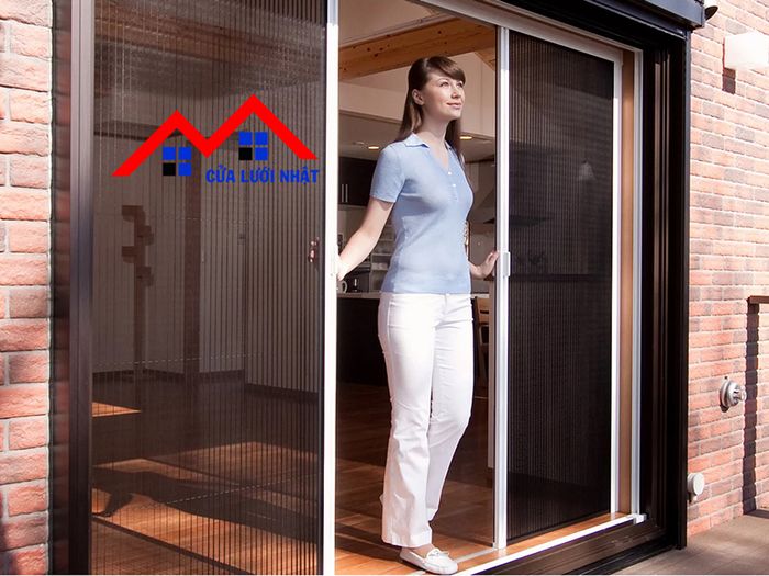 Hình ảnh thực tế thi công cửa lưới chống muỗi của Cửa Lưới Nhật
