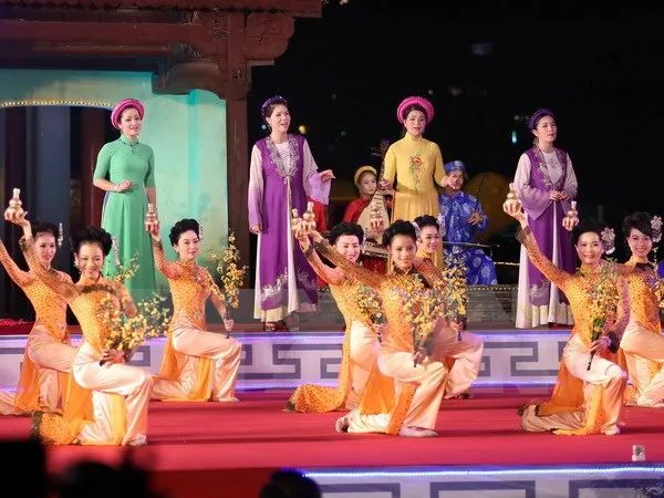 Hình ảnh minh họa sống động về đêm ca Huế (Nguồn: Internet)