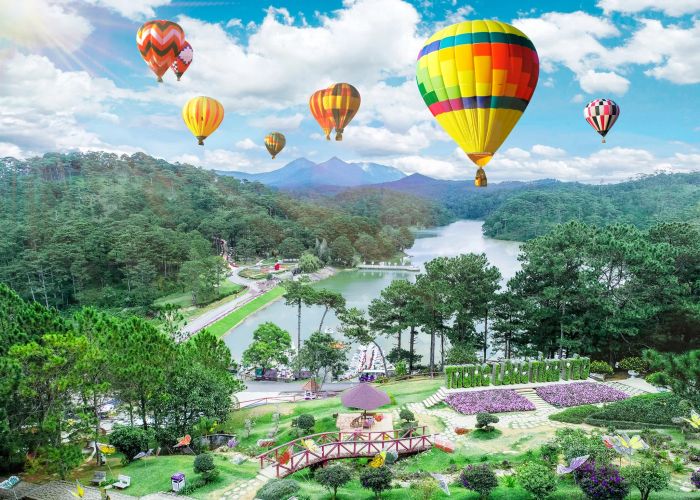 Khung cảnh rực rỡ, lãng mạn tại Thung Lũng Tình Yêu – Ảnh 1