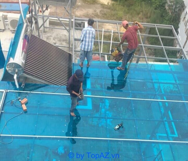 Dịch vụ thi công tấm nhựa lấy sáng Polycarbonate chuyên nghiệp tại TP.HCM