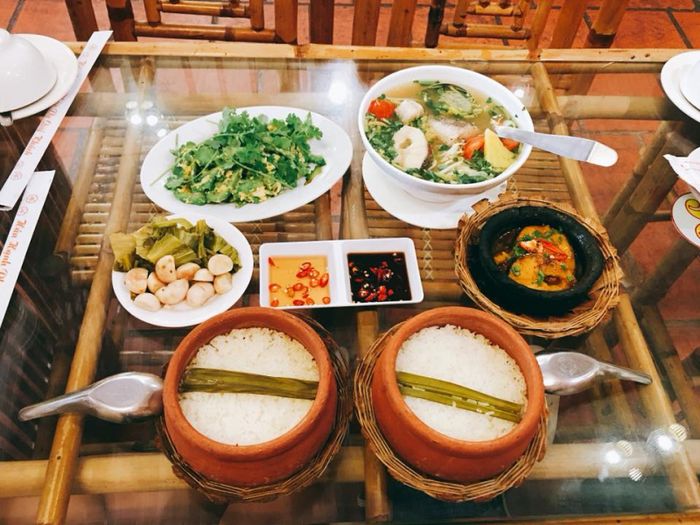 Không gian đồng quê tại Cơm Niêu Quê Nhà