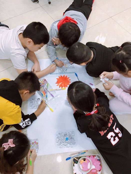 Giờ học ứng dụng AI tại AMES ENGLISH