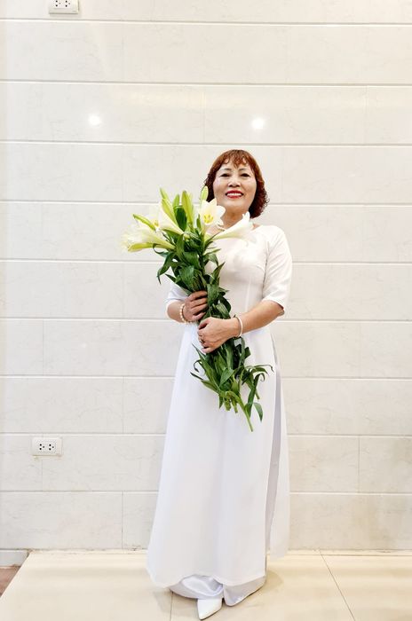 Nhà thơ Phạm Thị Hồng Thu hình ảnh 1