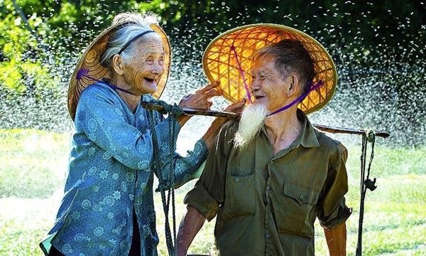 Hạnh phúc được nuôi dưỡng từ sự quan tâm và yêu thương chân thành