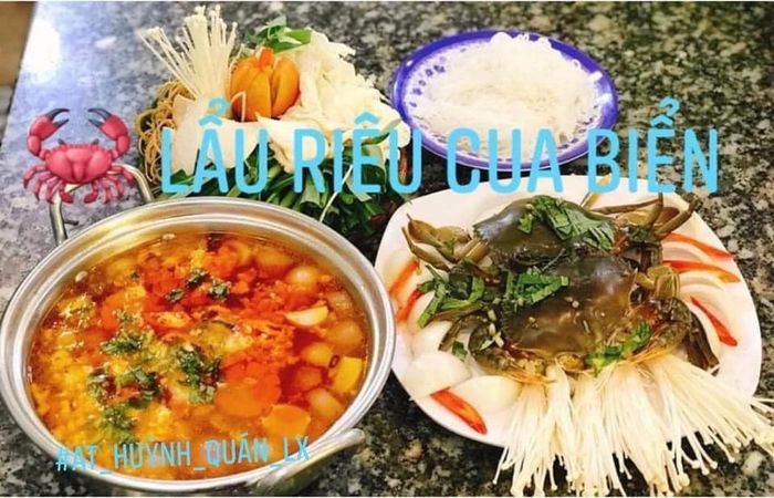 Không gian ấm cúng và sang trọng tại AT HUỲNH QUÁN