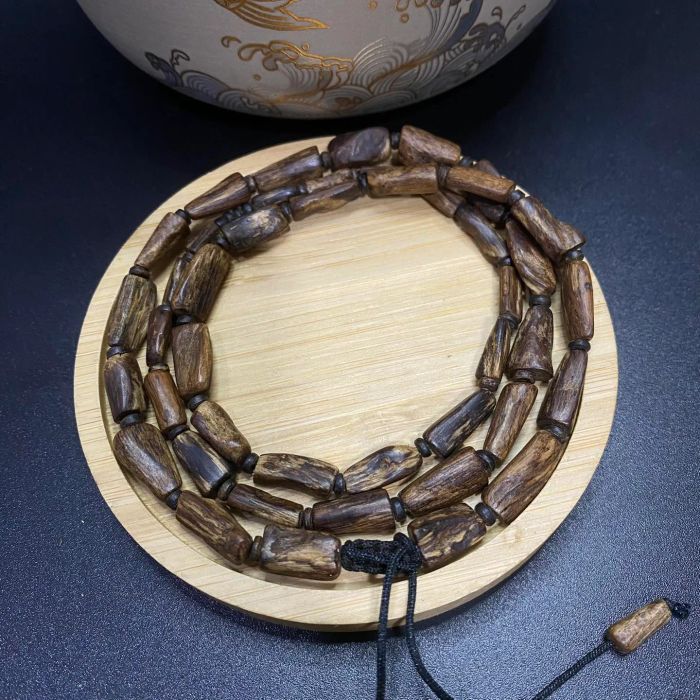 Việt Trầm Hương ảnh 1 - Tinh hoa chế tác qua từng đường nét