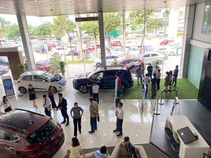 Khám phá không gian showroom hiện đại tại Hyundai Hà Đông