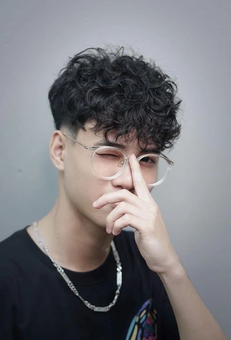 Những tác phẩm tạo mẫu tóc ấn tượng tại Đăng Hùng BarBer Shop