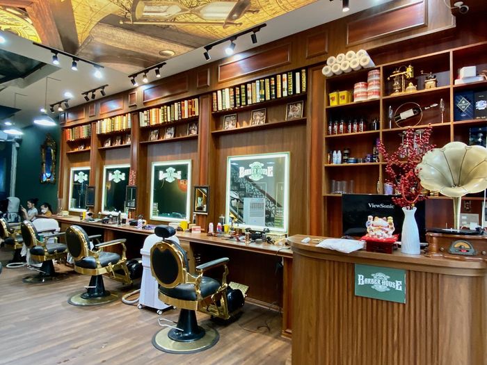 Những khoảnh khắc đẳng cấp tại Family Barber House