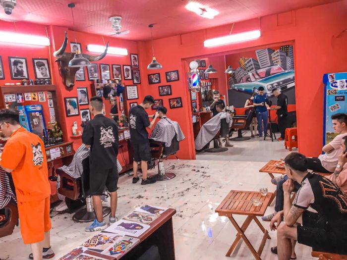 Không gian làm việc chuyên nghiệp tại Việt Barber Shop