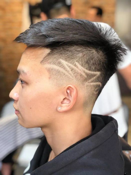 Hình ảnh phong cách làm việc chuyên nghiệp tại 99 BarberShop