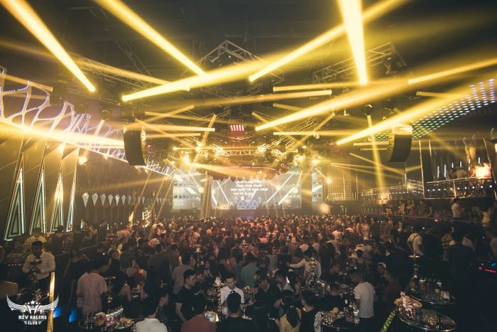 New Hạ Long Club - Ảnh hệ thống ánh sáng hiện đại