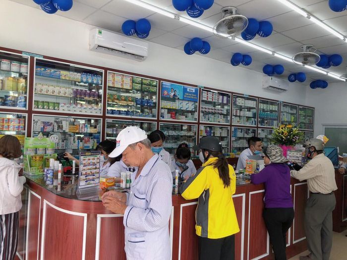 Hình ảnh Nhà thuốc Long Châu - Không gian hiện đại đạt chuẩn