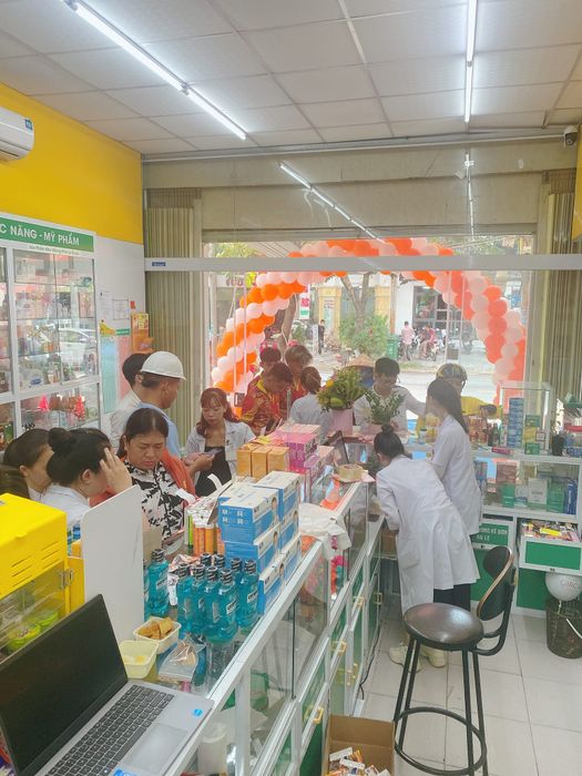Hình ảnh Nhà thuốc Minh Tùng - Đội ngũ dược sĩ tận tâm