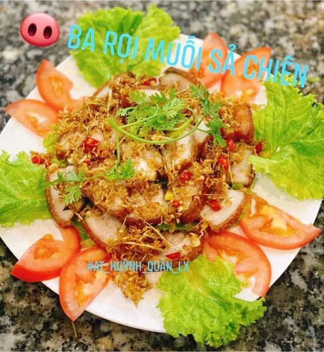 Những món ăn hấp dẫn được chế biến tinh tế tại AT HUỲNH QUÁN
