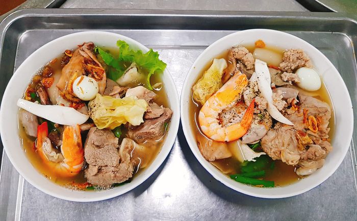 Góc ảnh chân thực về quy trình chế biến tại Hủ Tiếu Tuyết Ngân