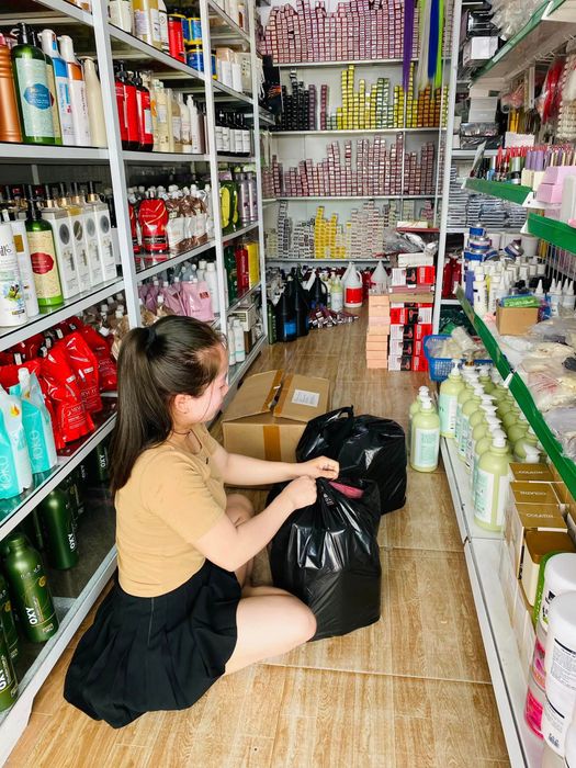 Bộ sưu tập sản phẩm đa dạng tại Thu Trà Hair Supplies
