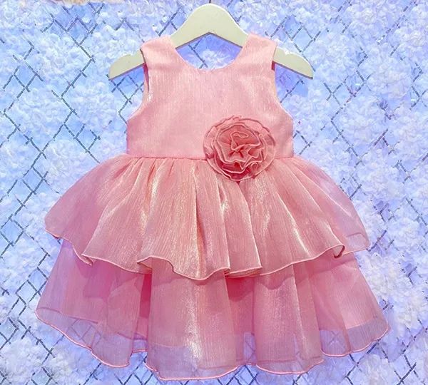 Không gian mua sắm đầy màu sắc tại Shop Trẻ Thơ