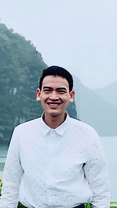 Chân dung nhà thơ Nguyễn Chí Diễn