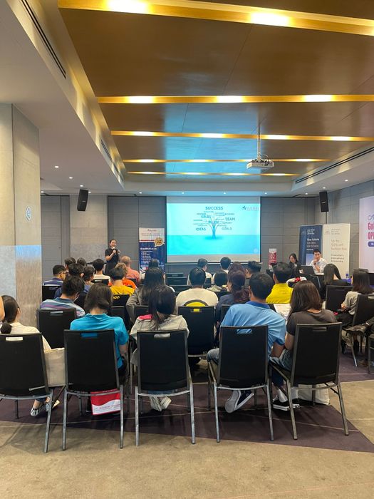Hình ảnh minh họa sinh động từ The IELTS Workshop