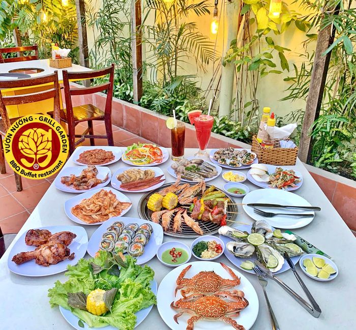 Ảnh 3 - Grill Garden: Không gian sang trọng cùng buffet hải sản tươi sống